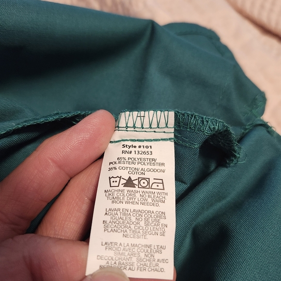 Wonder Works Scrub Top - Picture 3 of 3